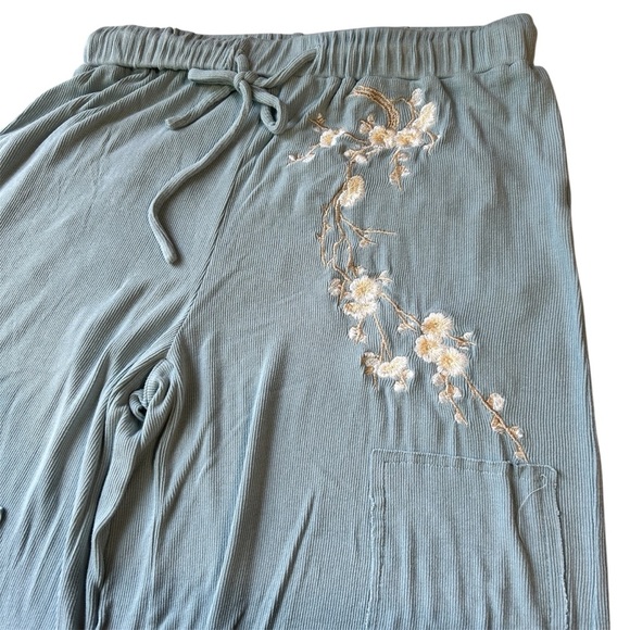 POL ‎ ANTHROPOLOGY Light Blue Cherry Blossom Women embroidered Pants Size M - Picture 7 of 11